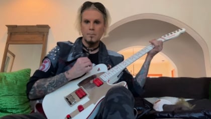 JOHN 5 Says He Got The Very Last Photo Of KISS’s GENE SIMMONS With His Iconic ‘Demon’ Makeup On