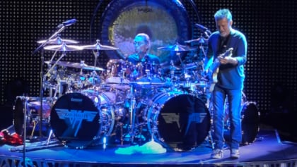 Hear ALEX VAN HALEN Pay Tribute To His Brother EDDIE VAN HALEN In ‘Brothers’ Audiobook Excerpt