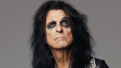ALICE COOPER Pays Tribute To ‘Good Friend’ ACE FREHLEY: ‘He Always Brought It Every Night’