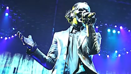 TOBIAS FORGE On So-Called ‘Phone Ban’ During GHOST’s Concerts: ‘I Believe That More Bands Will Start Doing This’