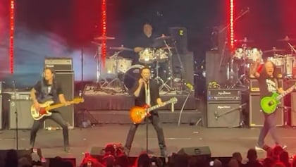 Watch: NUNO BETTENCOURT, BILLY SHEEHAN, CHRIS JERICHO, DOUG ALDRICH, Others Perform At 2026 ‘JAMM Night!’