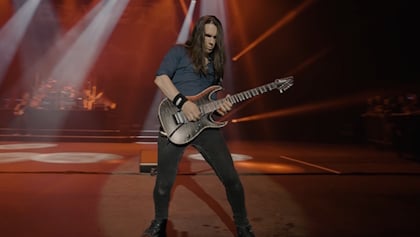 TEEMU M&Auml;NTYSAARI On New MEGADETH Album: ‘It’s Super Exciting To Have My Name Printed In The Booklet’